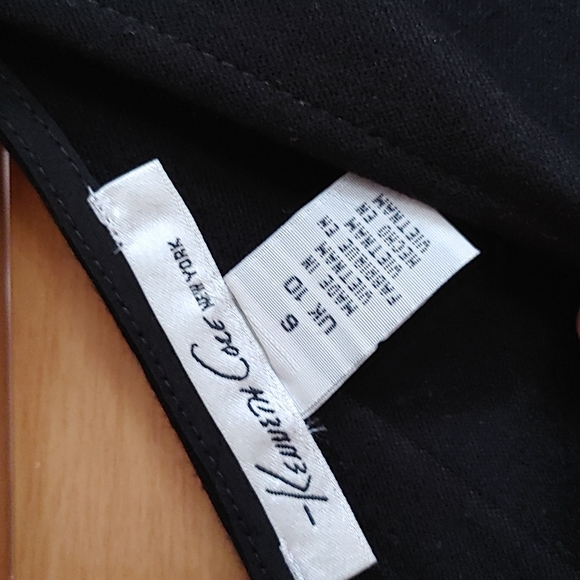 Kenneth Cole size 6 black dress with white zipper on back - Picture 3 of 4
